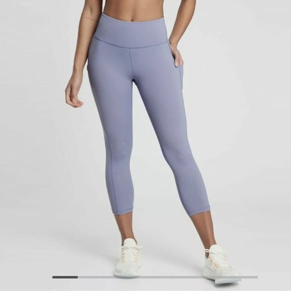 ATHLETA‎ Ultimate Stash Pocket Capri Size Medium